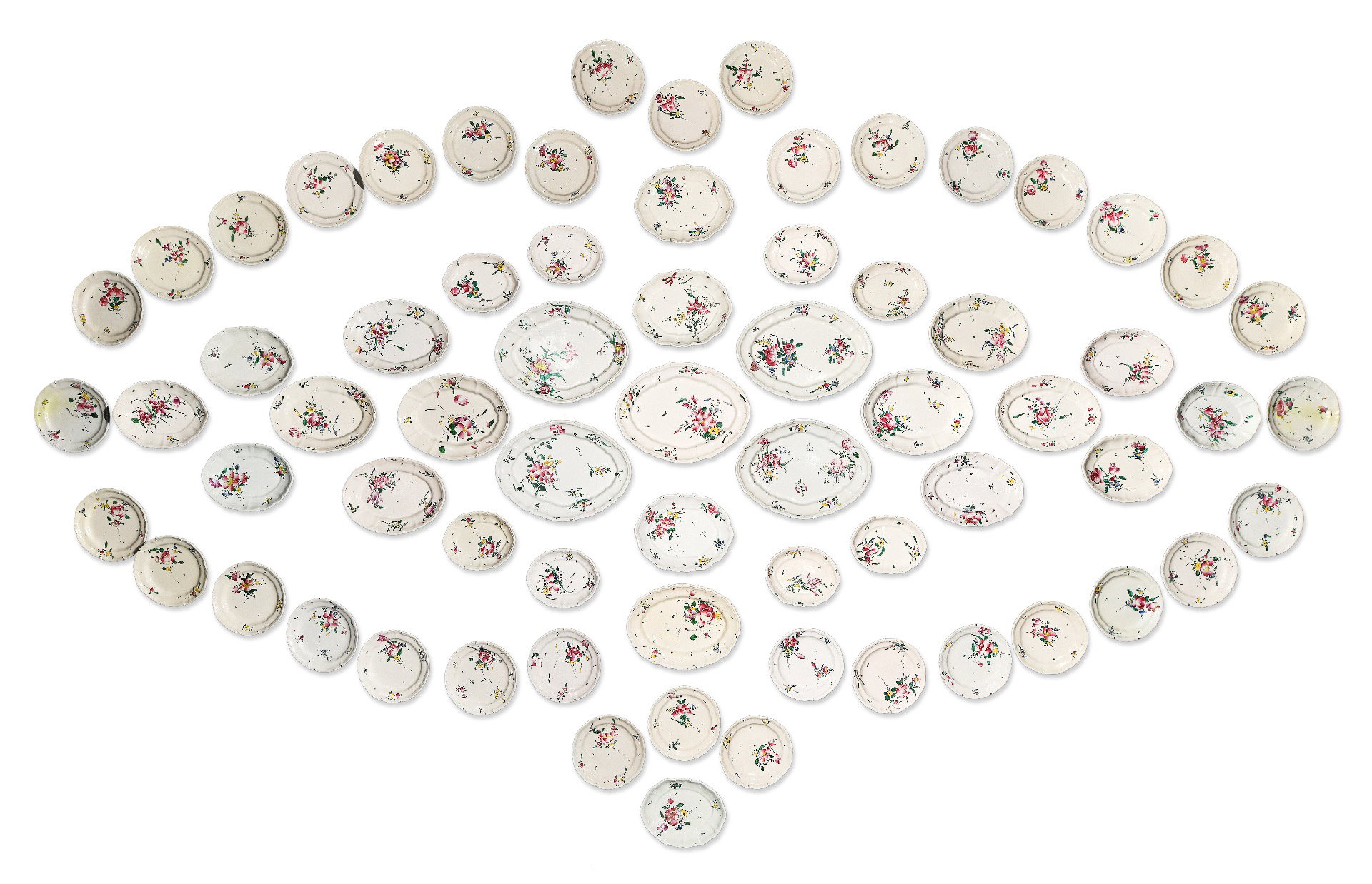 Assortimento di 68 Piatti. Manifattura Antonio Ferretti. Lodi, 1770 - 1780 circa
